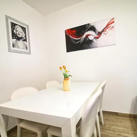 Casa Di Marilyn Apartment Donigala Fenughedu